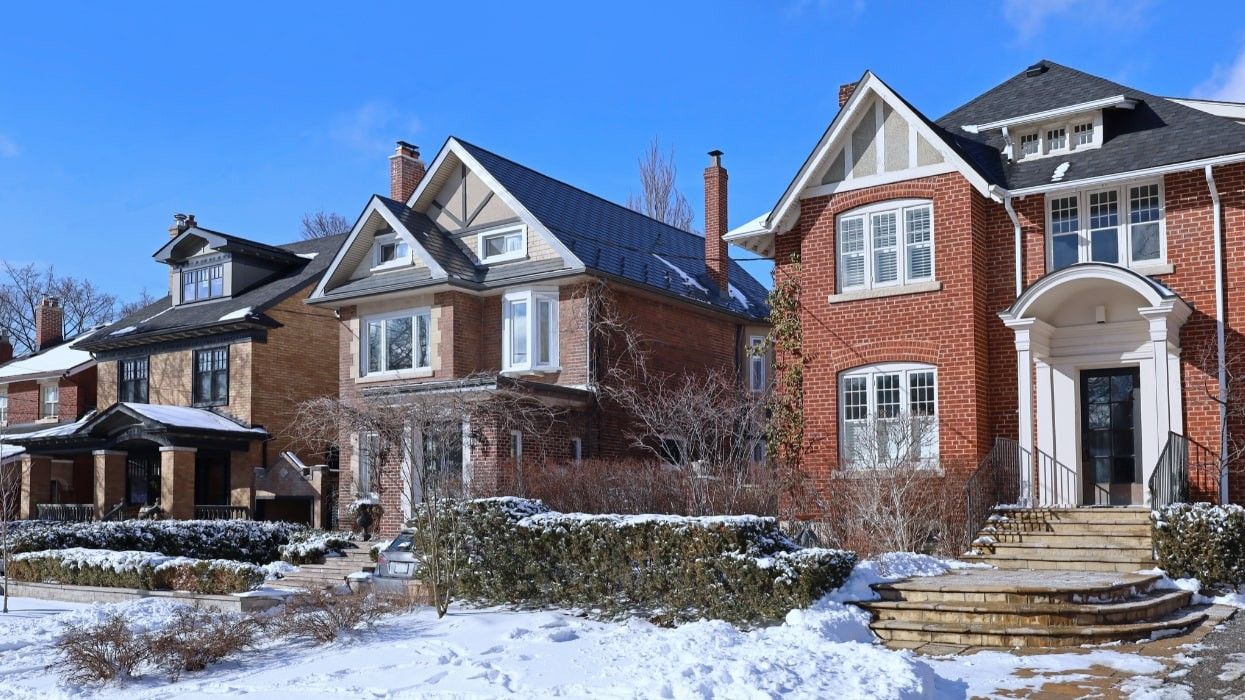 Houses in Toronto during the winter.