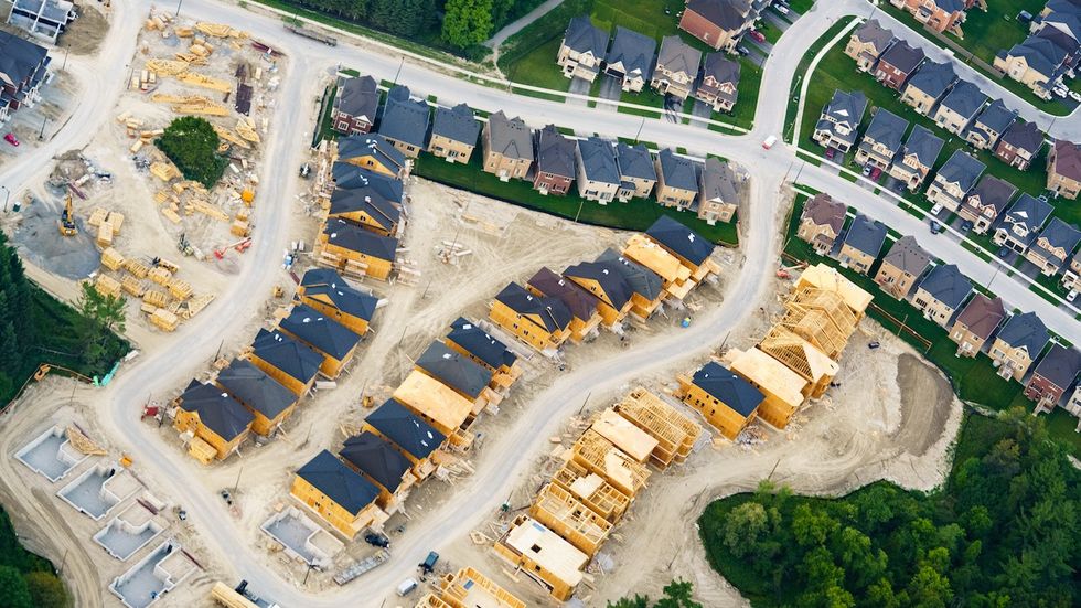 housing in toronto ontario under construction