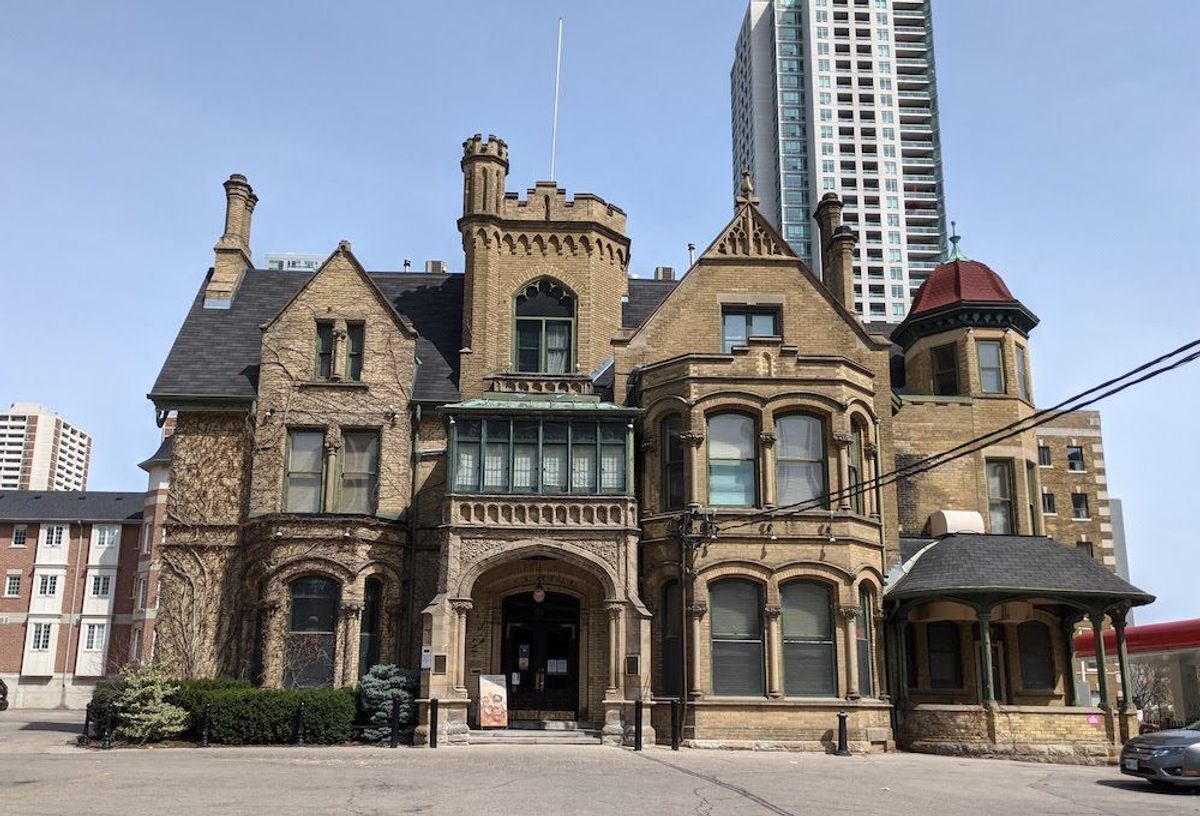 Legendary Houses: The Massey Family Hauntings