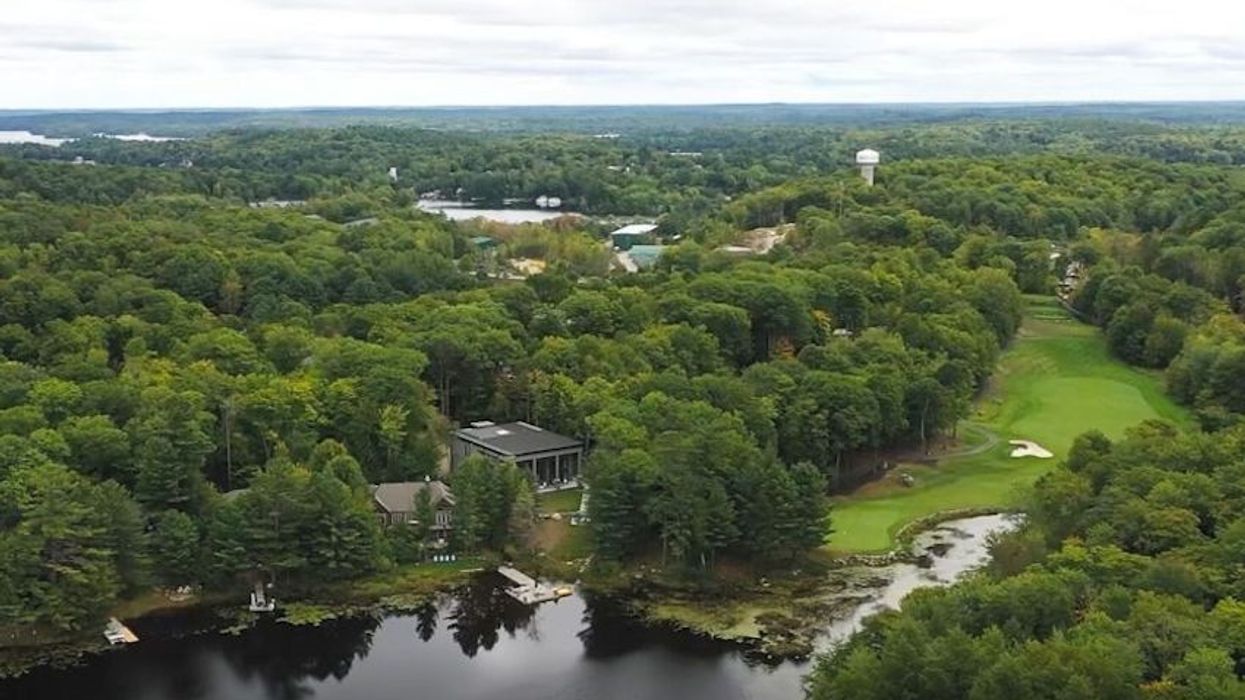 Sprawling Lakehouse on Muskoka Market Has Golf Course at Its Doorstep