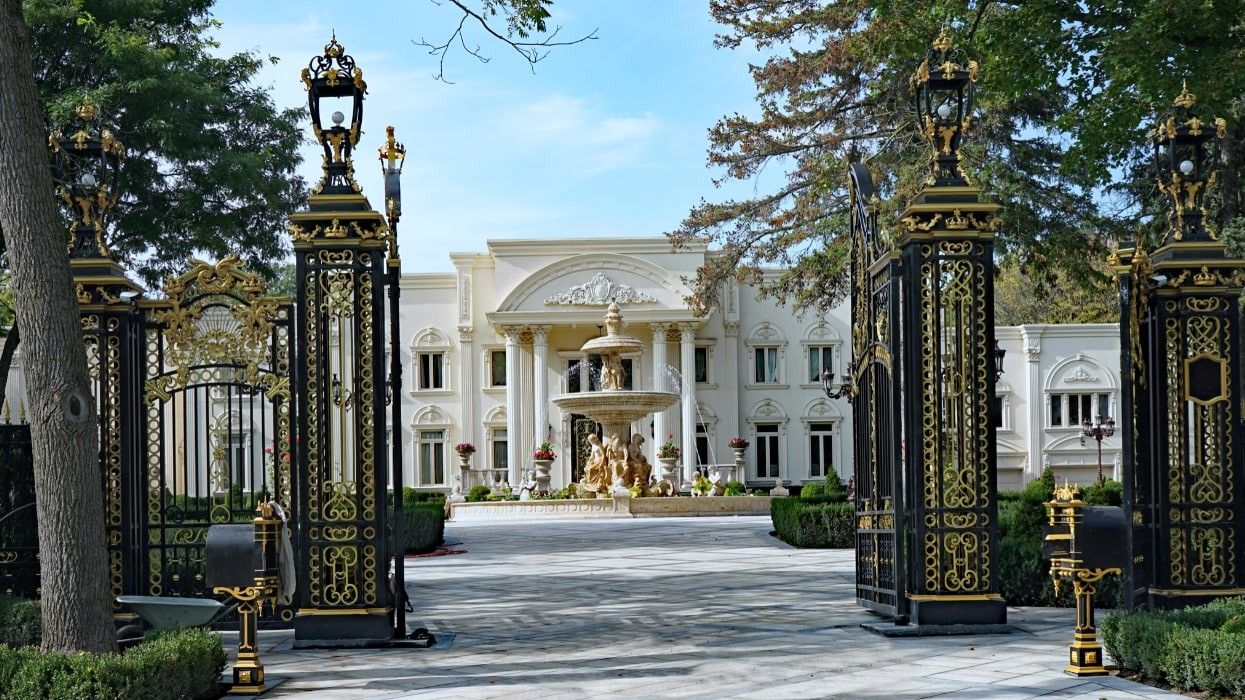 Luxury Single-Family Home Sales Surged This Summer, But Buyers Bow Out Of Condo Living