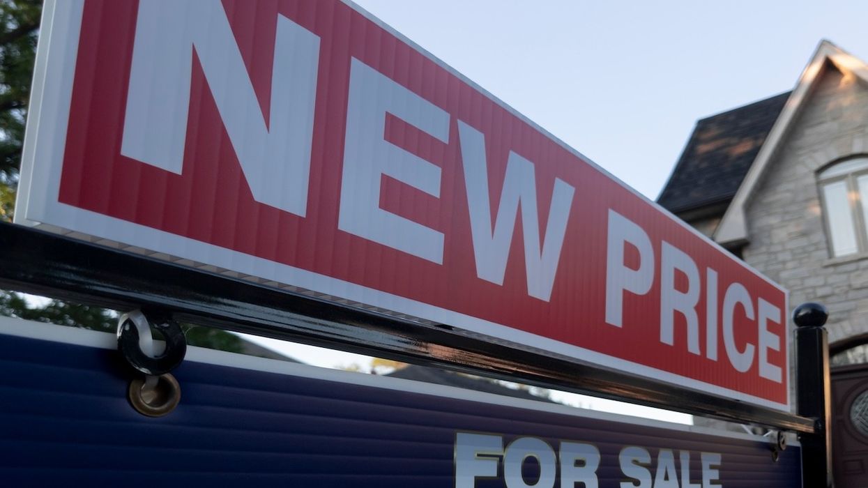 Sellers "Resigned To Hunker Down" Until 2024 As New Listings Fall