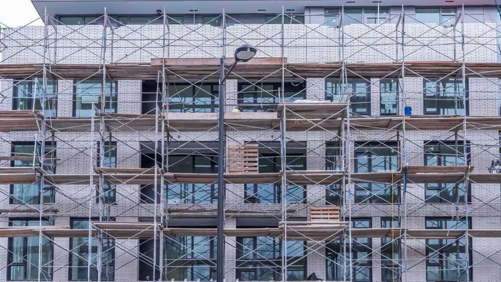 Experts: Despite Small Steps Forward, Canadian Housing Crisis Is Far From Being Solved