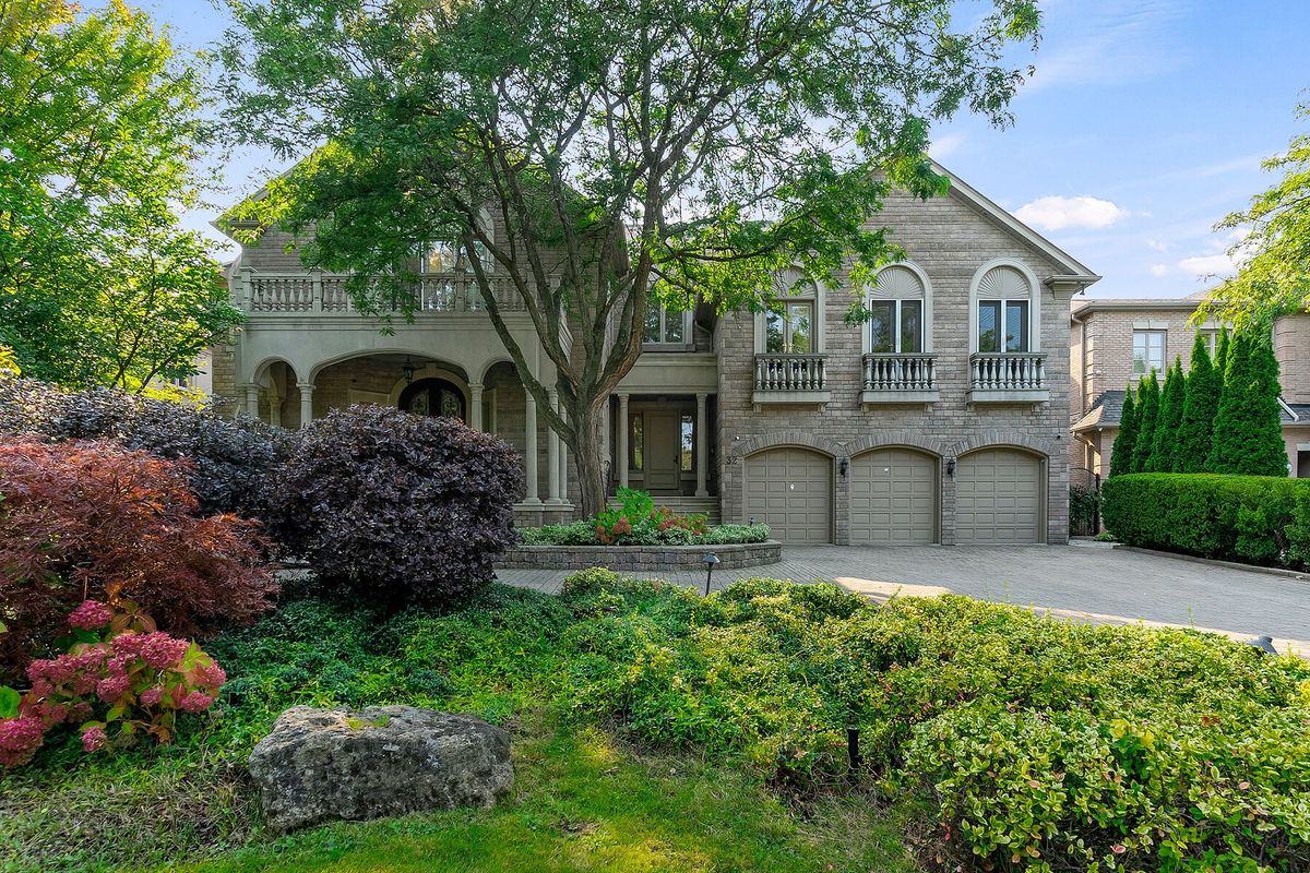 Stunning Bridle Path Mansion Serves Warm And Welcoming Luxury