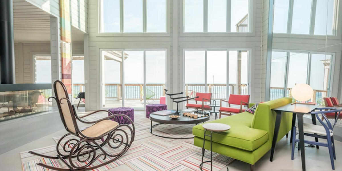 Rent: Your Chance to Channel Malibu in This Georgian Bay Beach House