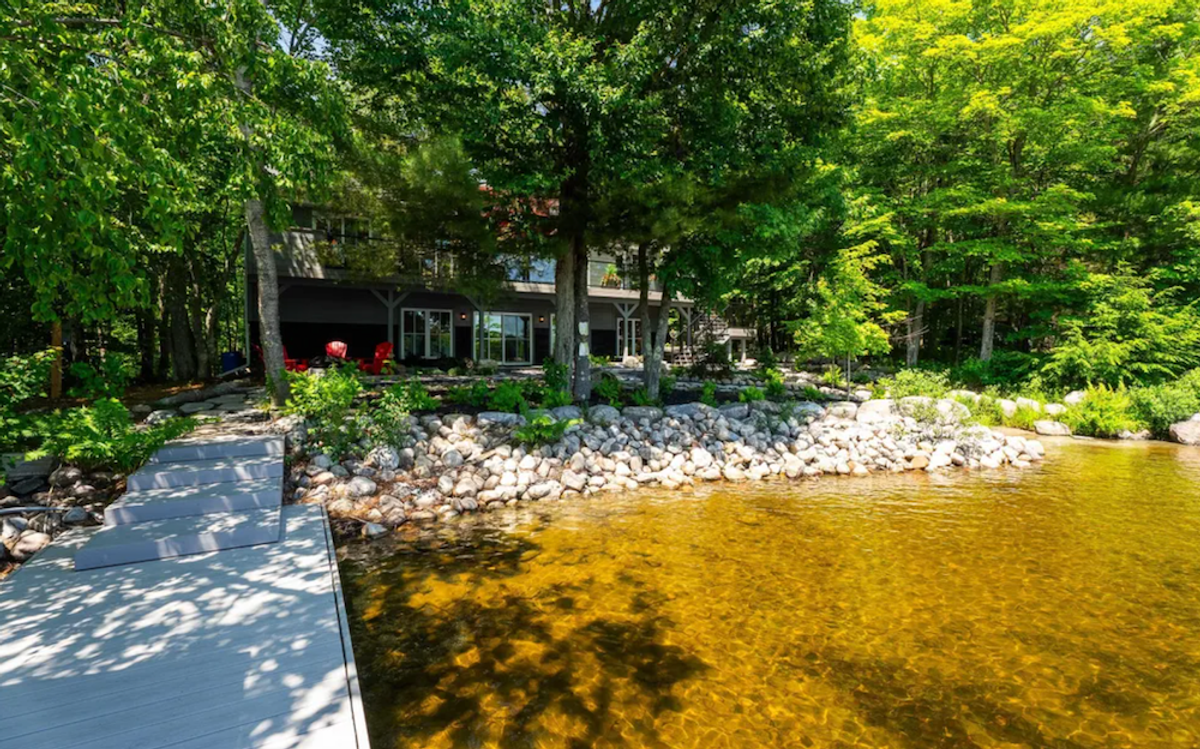 Striking Waterfront Four-Season Escape Hits Muskoka Market