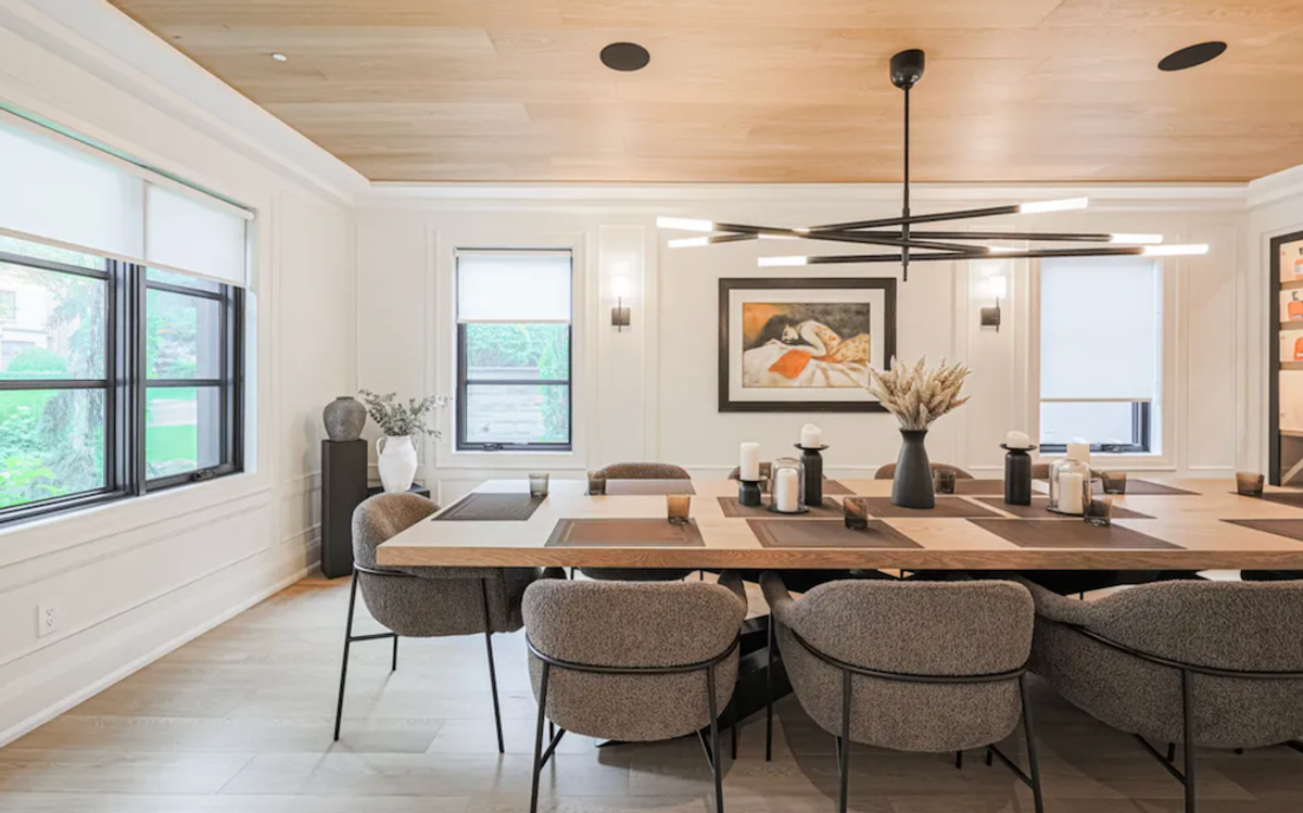 Lawrence Park Estate Invites You To Live In Sleek Luxury