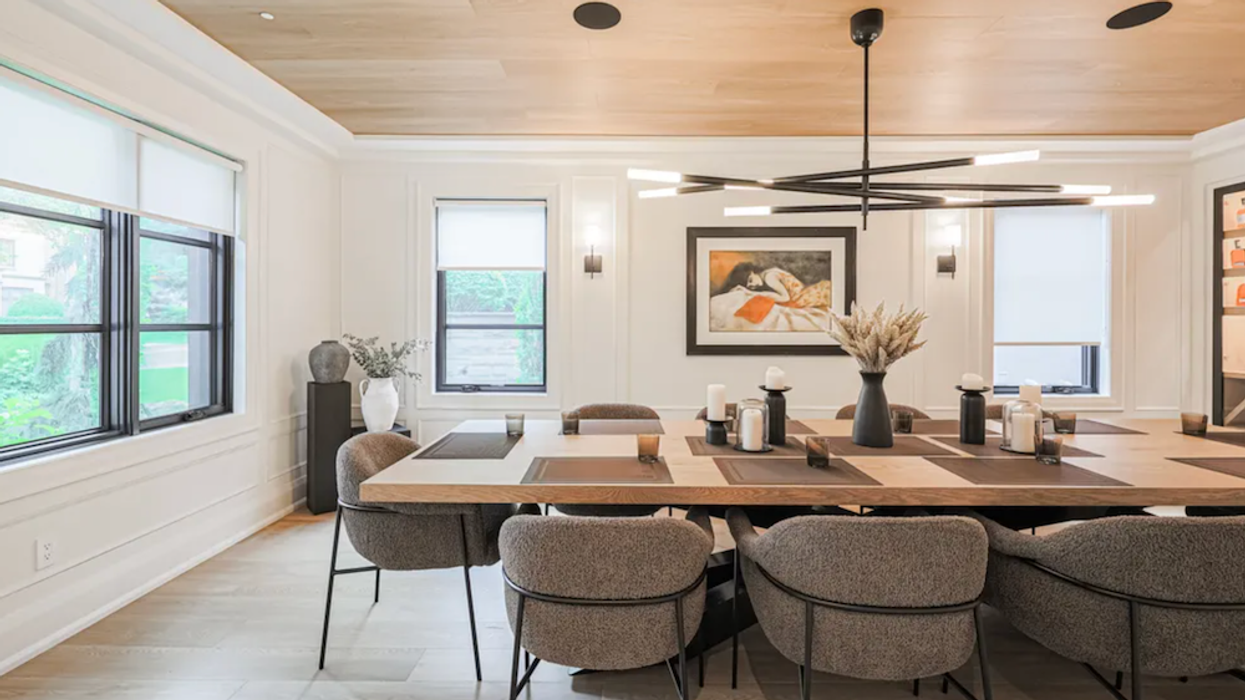 Lawrence Park Estate Invites You To Live In Sleek Luxury
