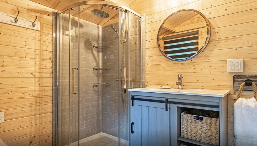 Ivy lane bathroom 2 1024x583