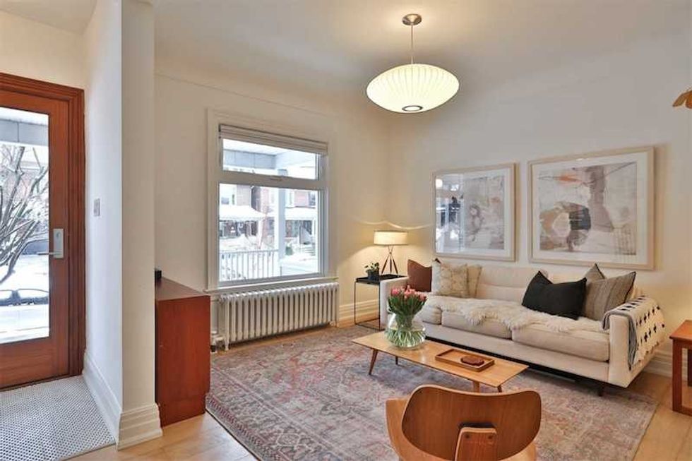 Living 80 fermanagh avenue toronto w5126020 2