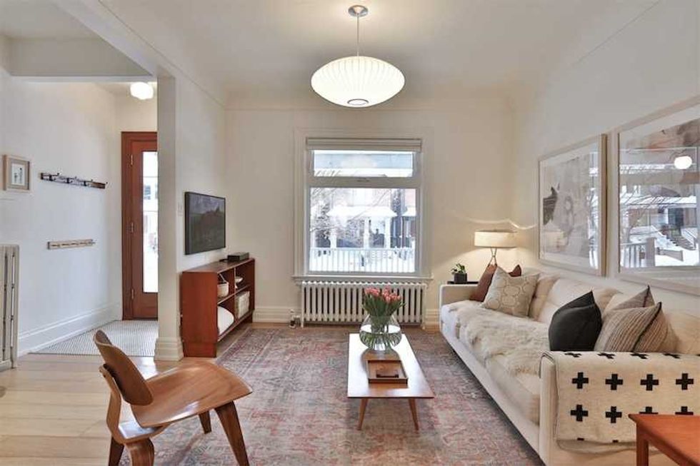 Living 80 fermanagh avenue toronto w5126020 6