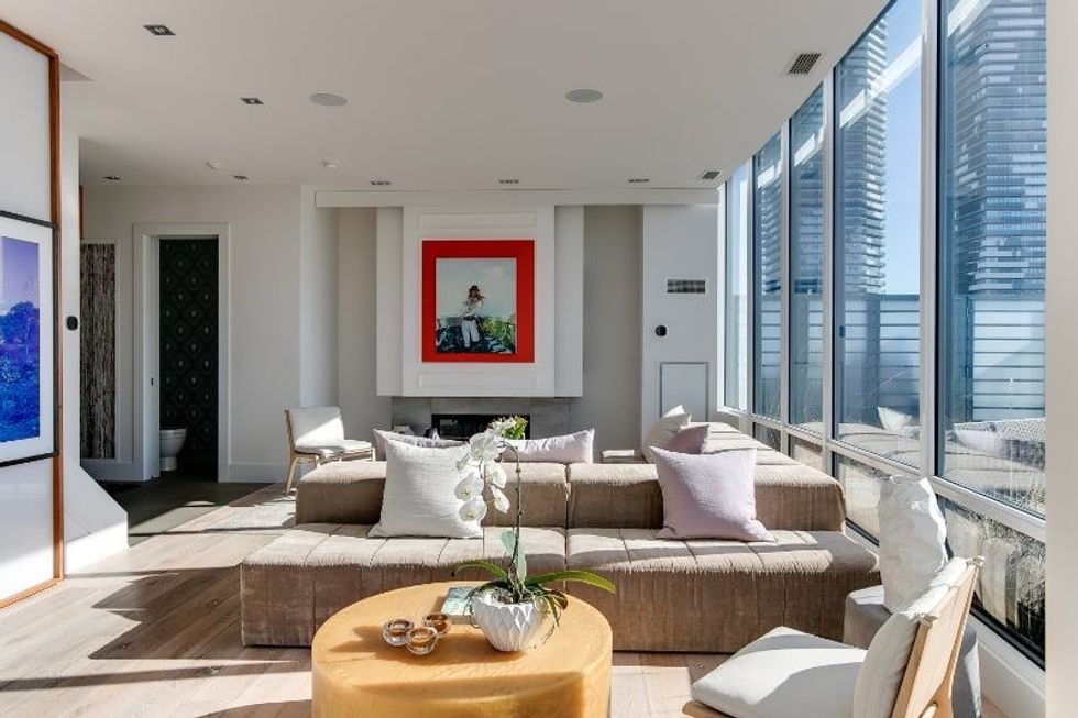 Market street017 living room min