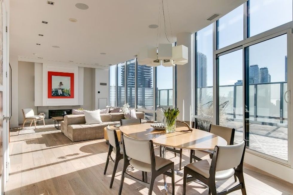 Market street024 dining room min