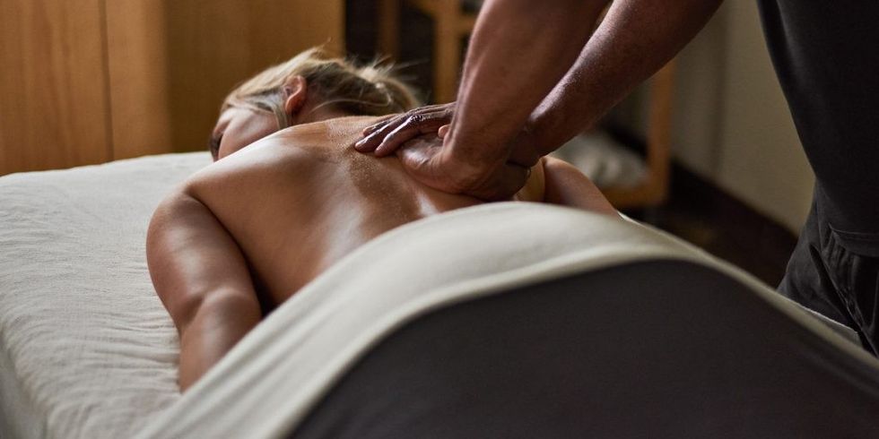 Massage classique huille essentielle massotherapie nordik spa nature 1024x512
