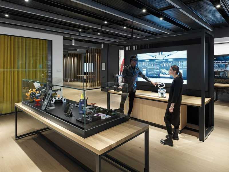 Inside Microsoft Headquarters Innovation Cybercrime Lab On Display