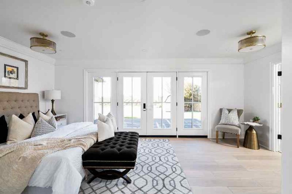 Niagara estate bed 2