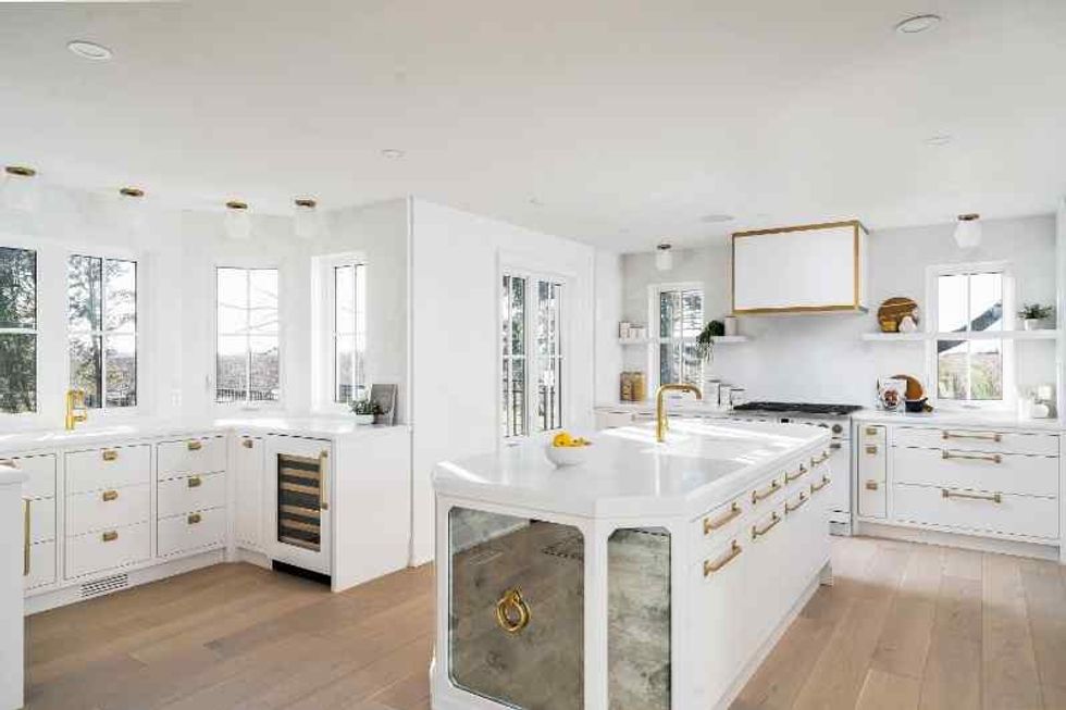 Niagara estate kitchen 2