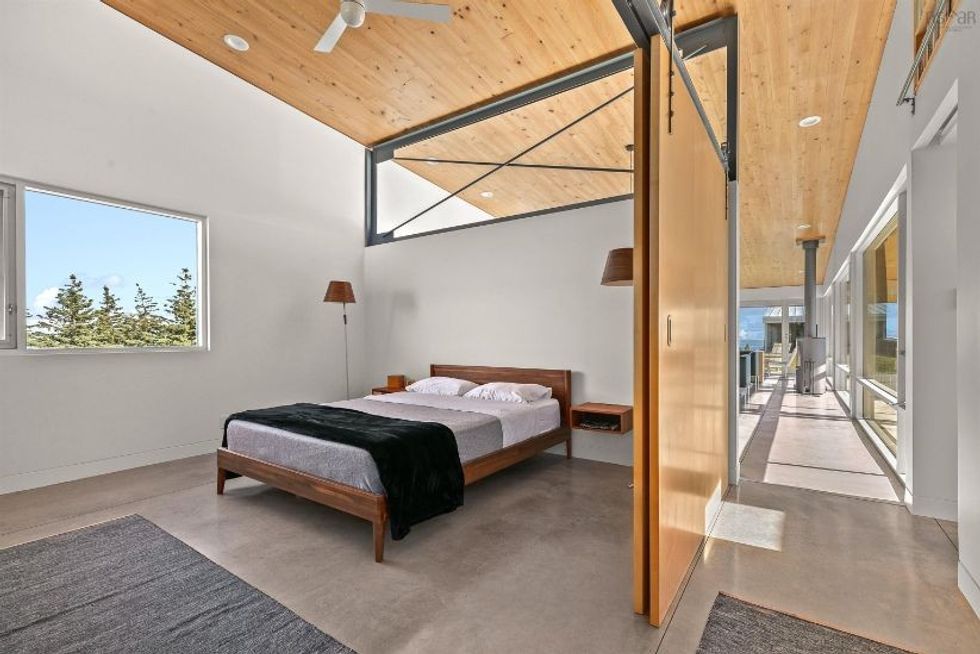 Oceanfront property 14