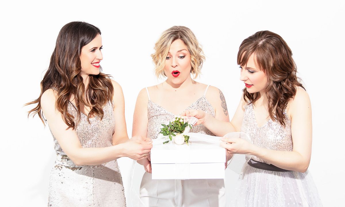A Good Lovely Christmas - Folk Trio's Holiday Concert Feels Like Home