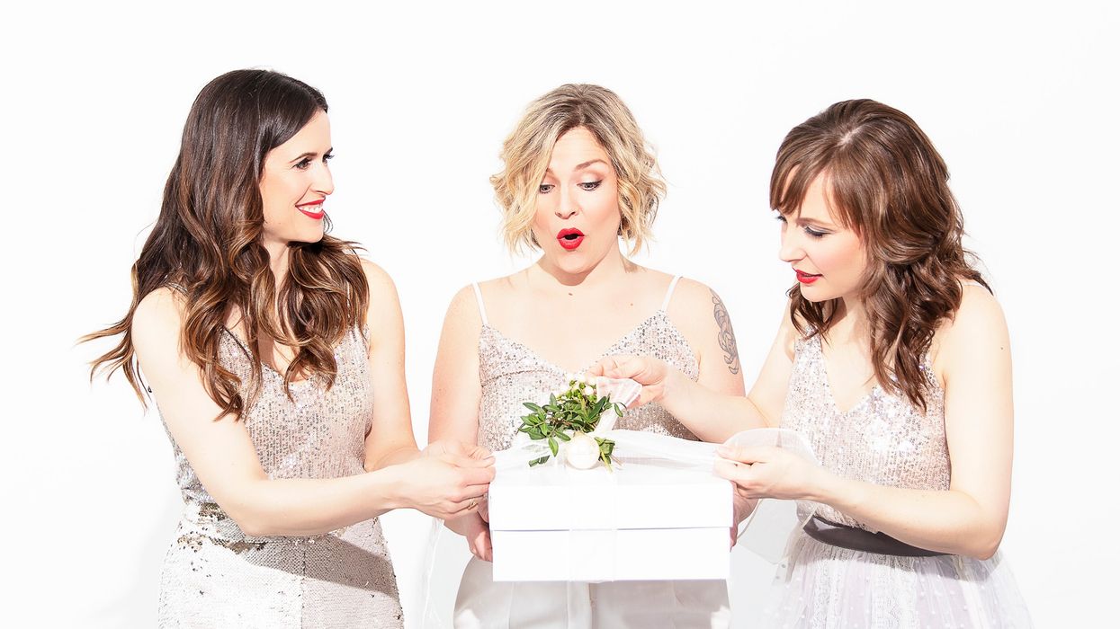 A Good Lovely Christmas - Folk Trio's Holiday Concert Feels Like Home