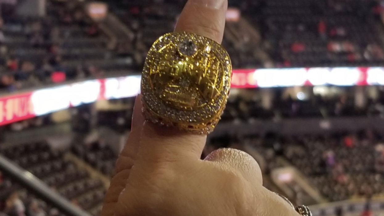 The Toronto Raptors' insane championship rings contain 640 diamonds, 17  rubies and the Toronto skyline