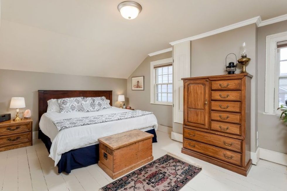 Queens drive bed 2 min