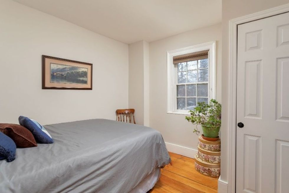 Queens drive bed 4 min