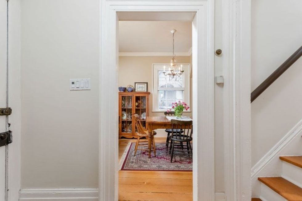 Queens drive dining min