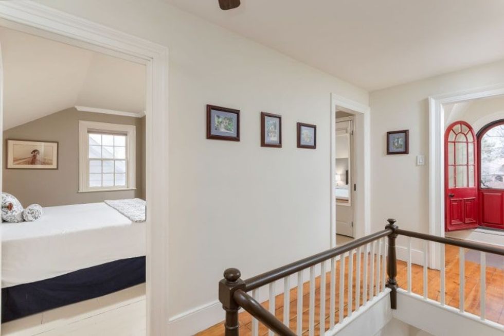 Queens drive upper min