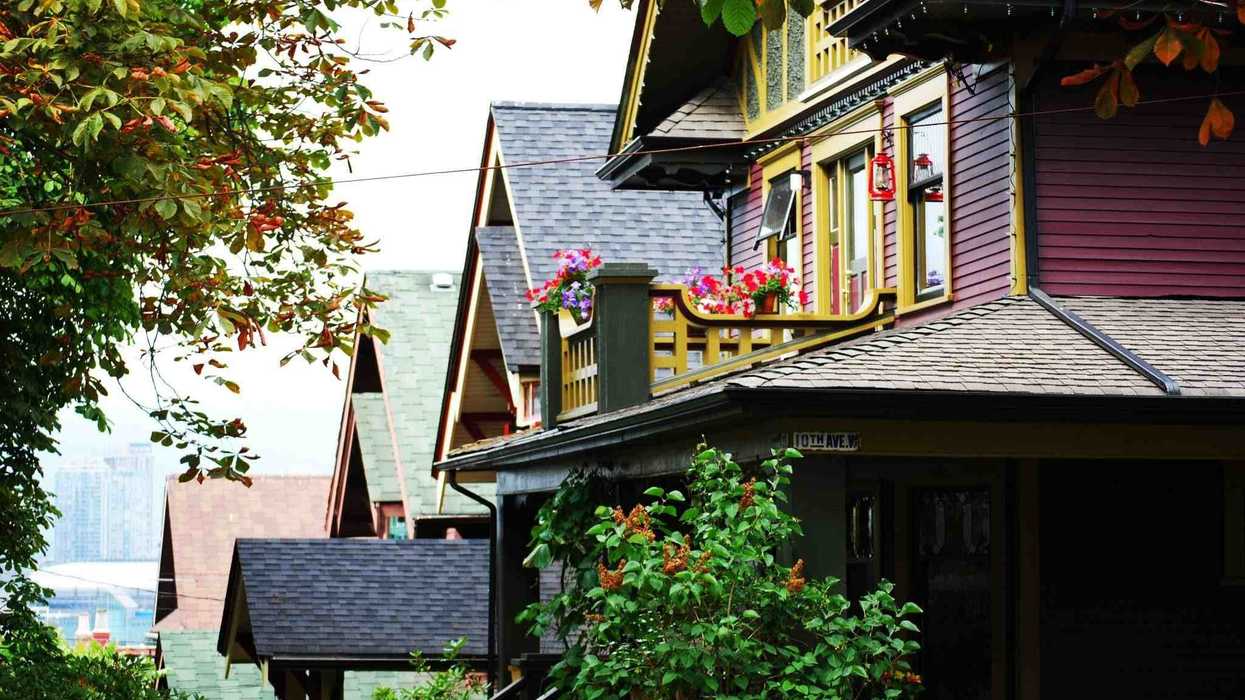 Real estate news watchdogs