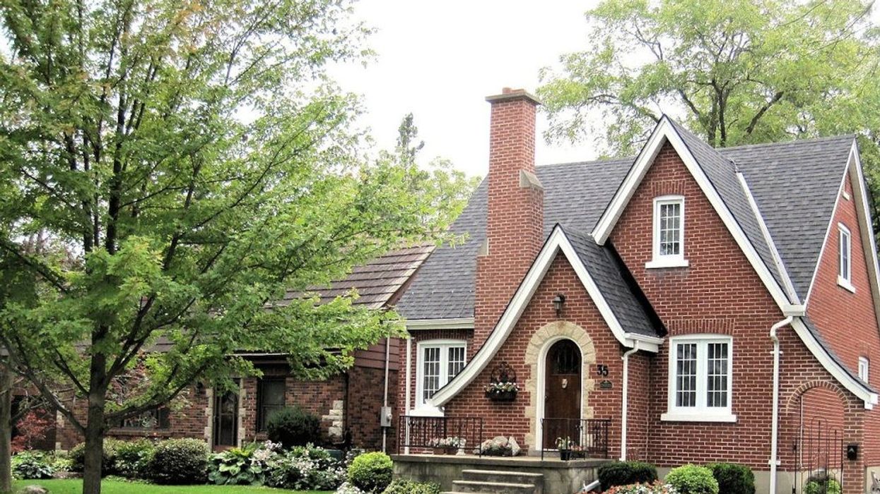Red brick house 788828 1280 1024x696
