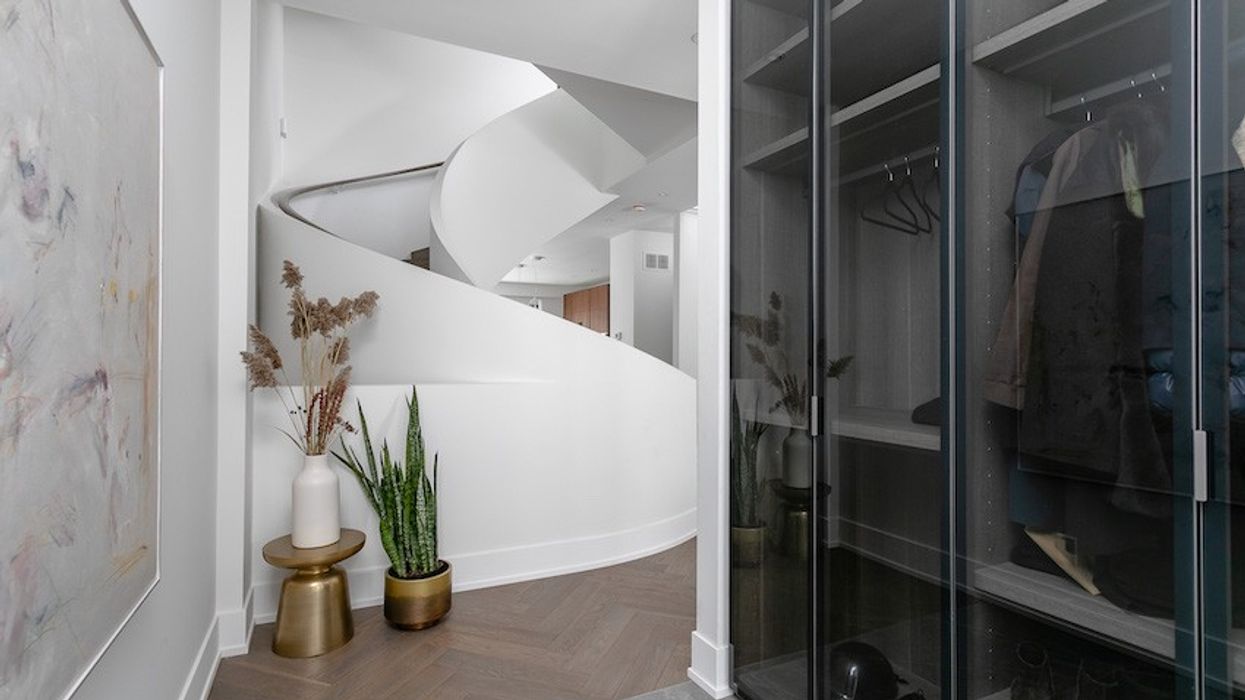 Roncesvalles listing