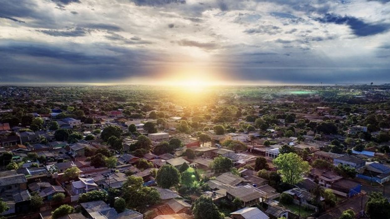 Rsz aerial photography of buildings under blue and white sky 624929 1