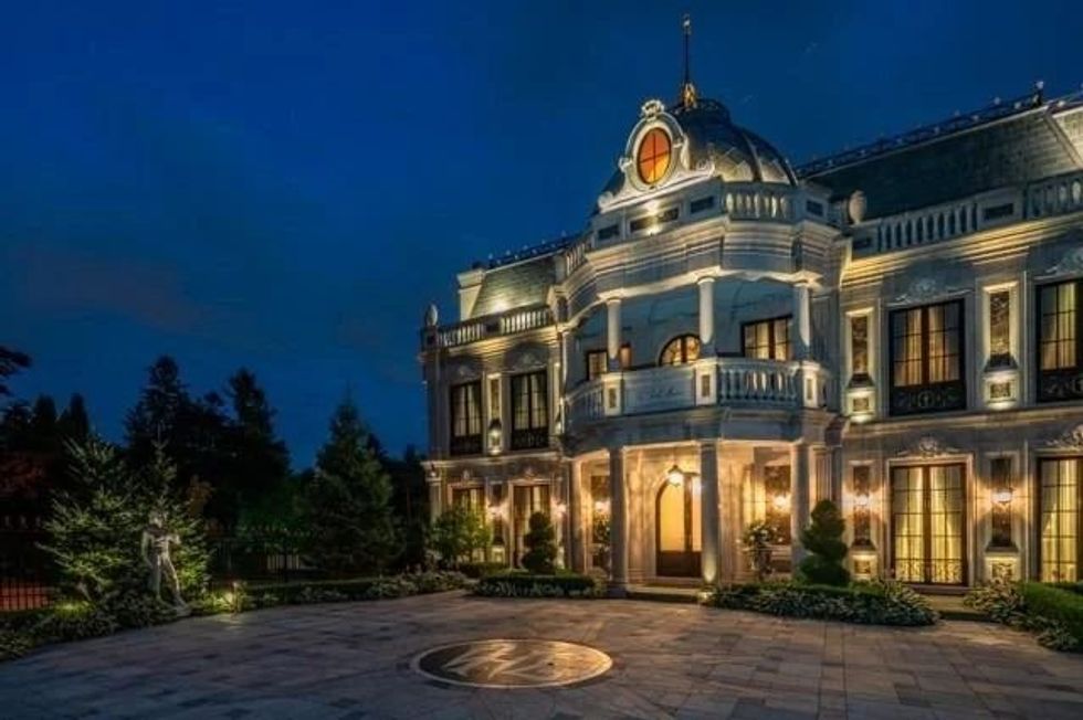 schitts creek mansion