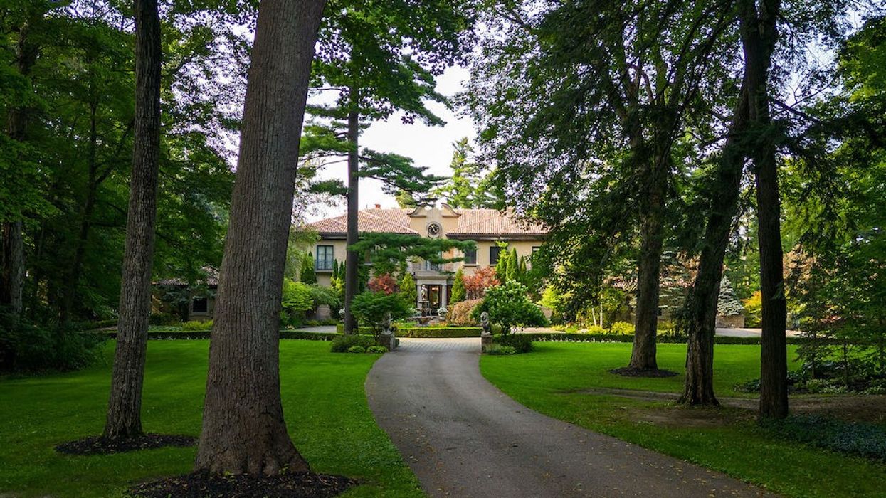 Waterfront Lake Simcoe Estate Is Many Things, Most Of All 'Magnificent'