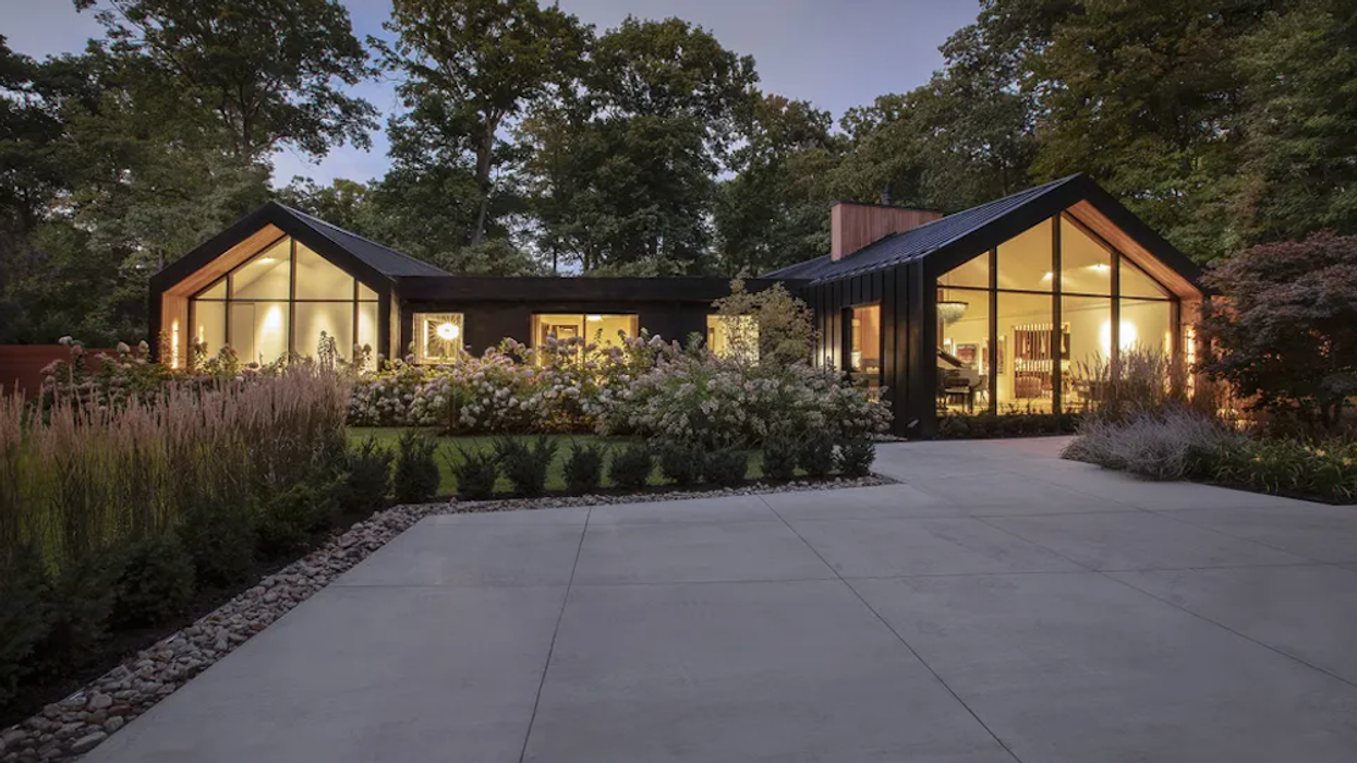 Mississauga Home Serves Serenity In The Heart Of The City