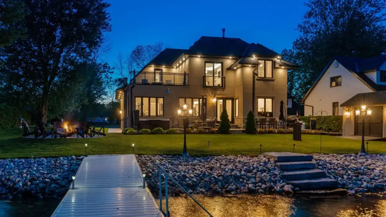 Four-Season Sanctuary Stuns On Sturgeon Lake