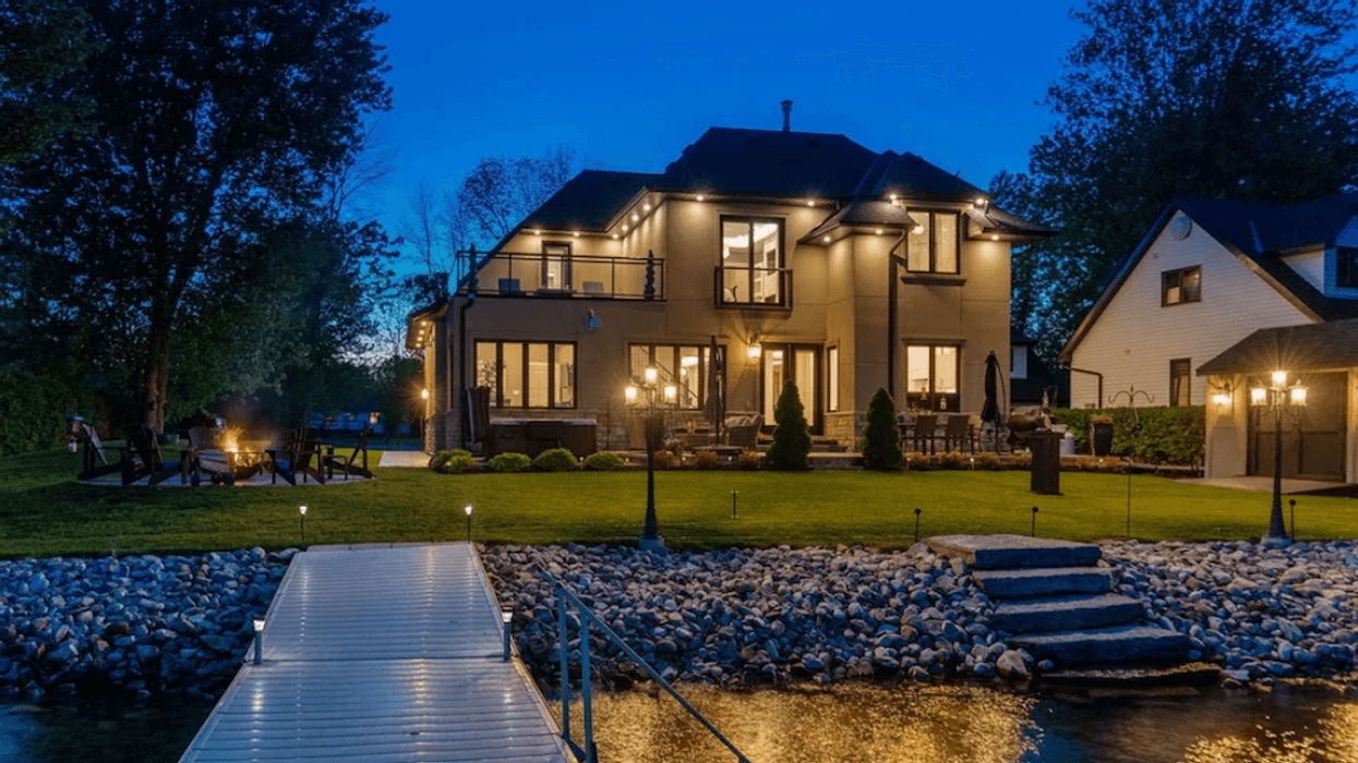 Four-Season Sanctuary Stuns On Sturgeon Lake