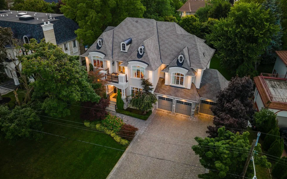 This 5-Bed Vaughan Estate Is An Opulent Urban Retreat