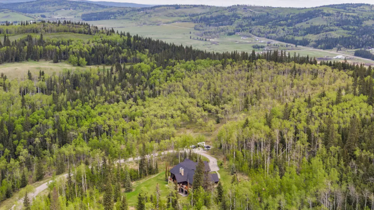 This Rural Alberta Estate Is Like Something From A Fairytale