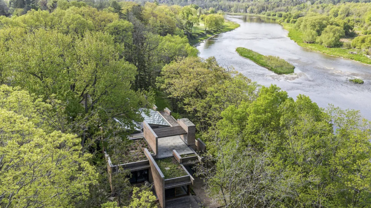 Striking 3-Bed By Arthur Erickson Listed Along The Grand River