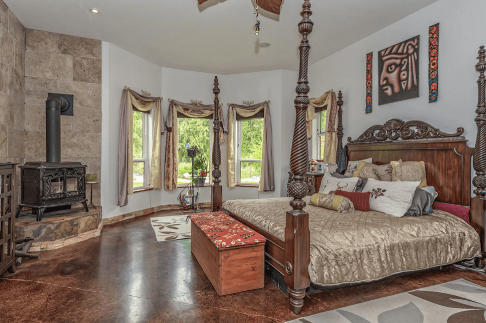 Sugar lake road castle bedroom 1024x681