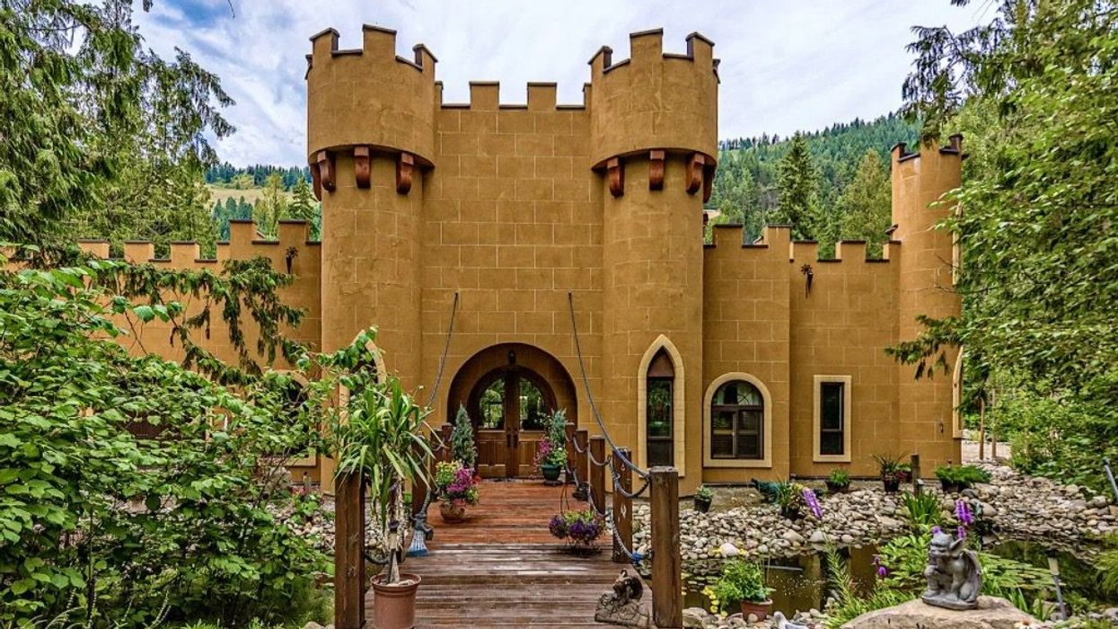 Sugar lake road castle draw bridge cover