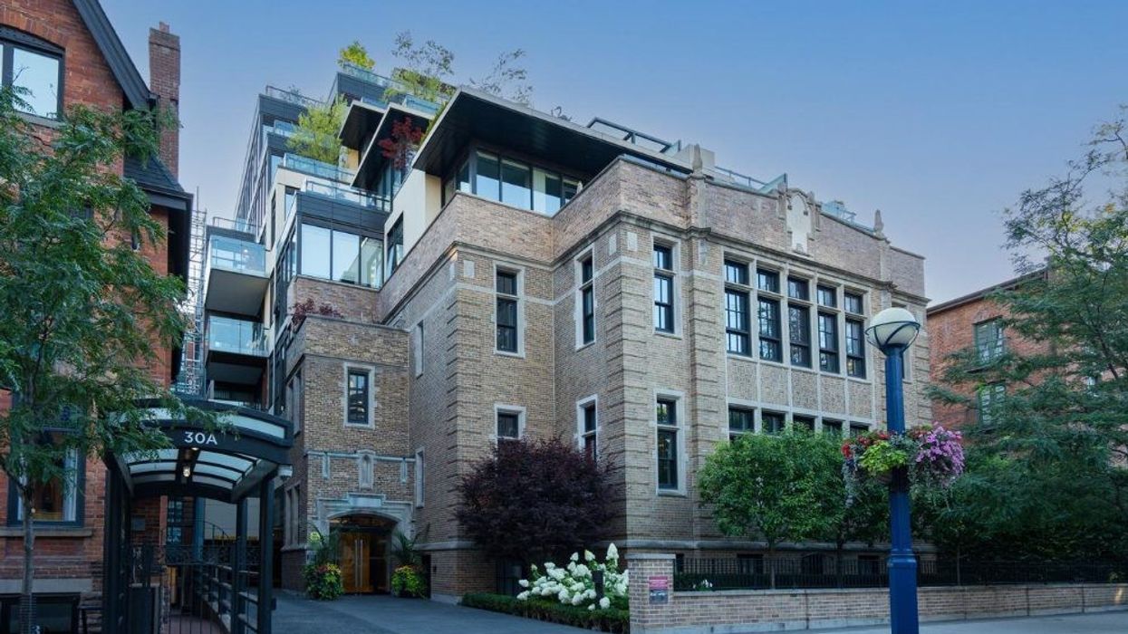 Suite 5B 36 Hazelton Avenue