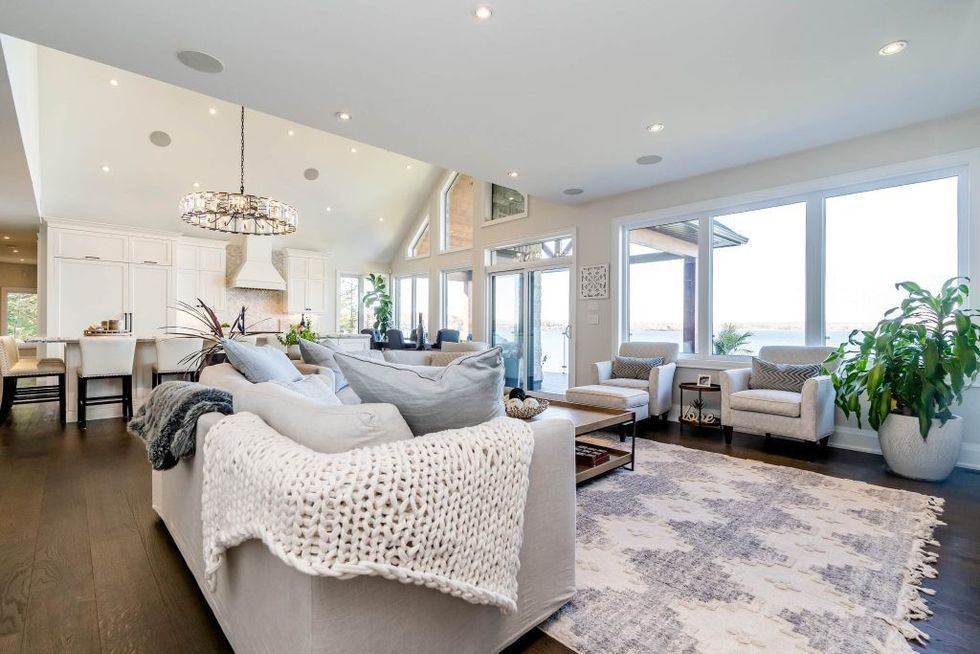 Tay living room 2 1024x683