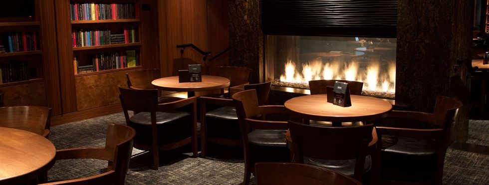 The Keg Steakhouse King West Lounge