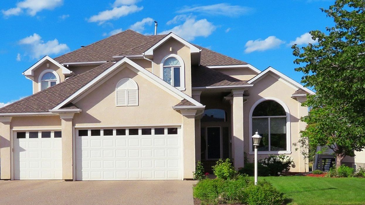 The Toronto real estate market seems to be picking up, and Toronto home buyers may be getting their foot back into the game after being on the bench for too long.