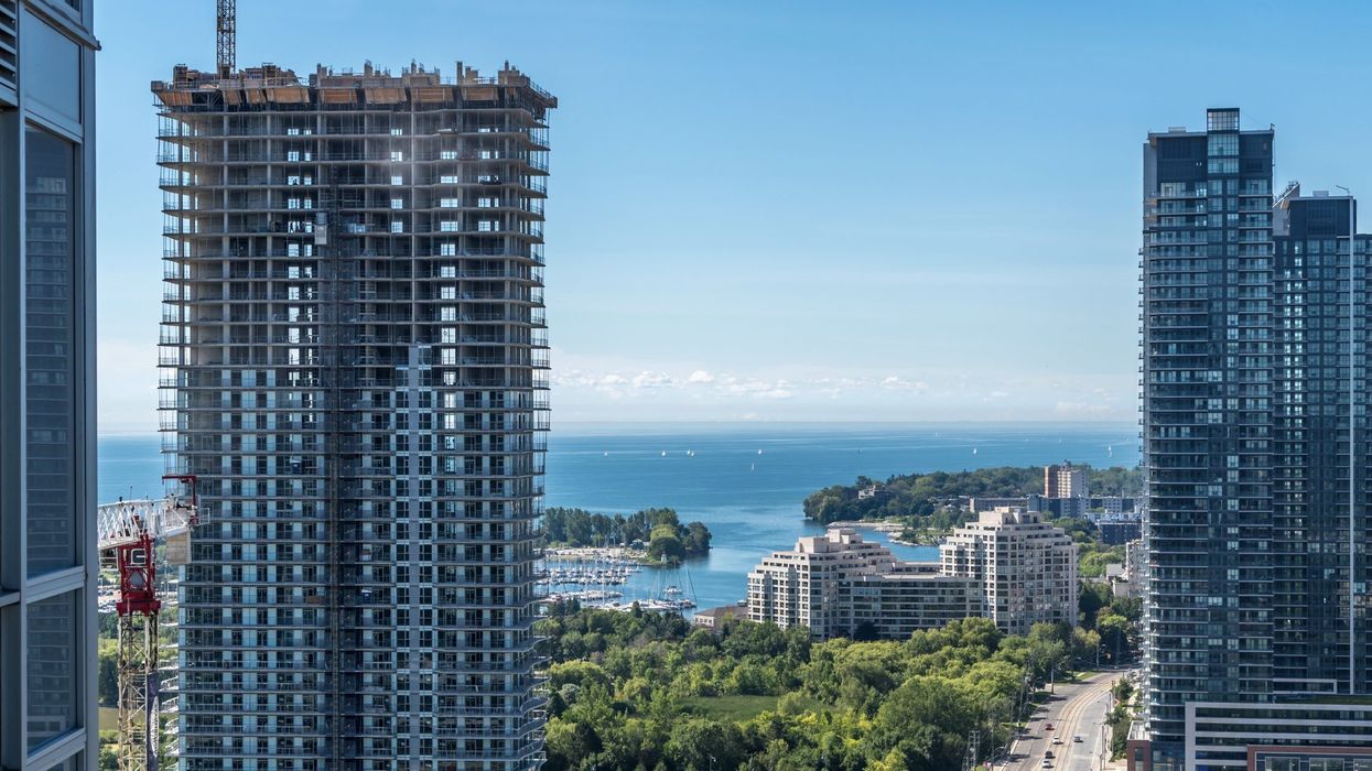 toronto condo prices