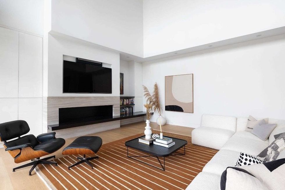 toronto mansion putting green