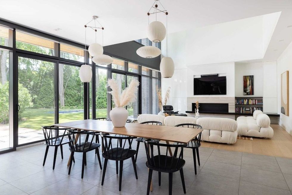 toronto mansion putting green